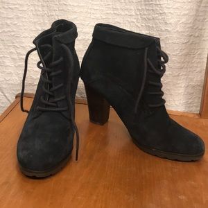 Nine West blue suede lace up bootie